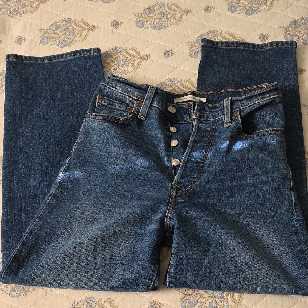 Levi's High Rise Indigo Jeans - Picture 9 of 16
